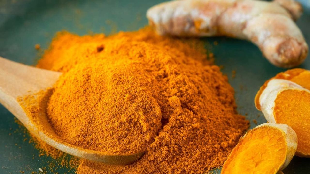 Ayurvedic Health Tips: Turmeric as a Natural Remedy for Eye Pain, Skin Diseases and More