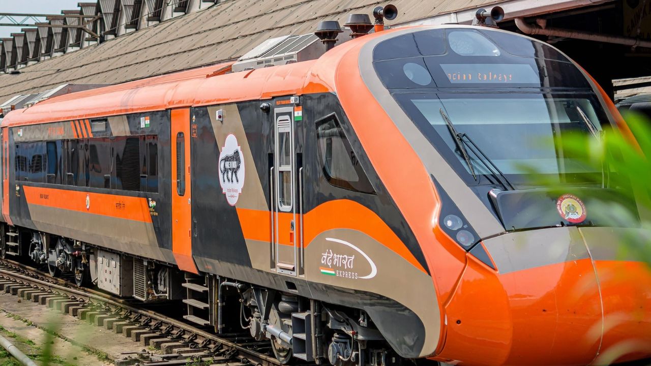 Karnataka's first Vande Bharat Sleeper: between Bangalore to Mumbai city via kalaburagi